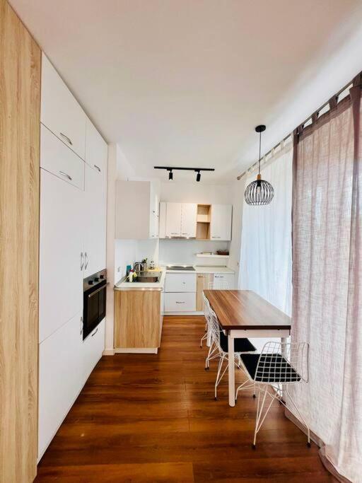Duka'S Home Tirana Zewnętrze zdjęcie